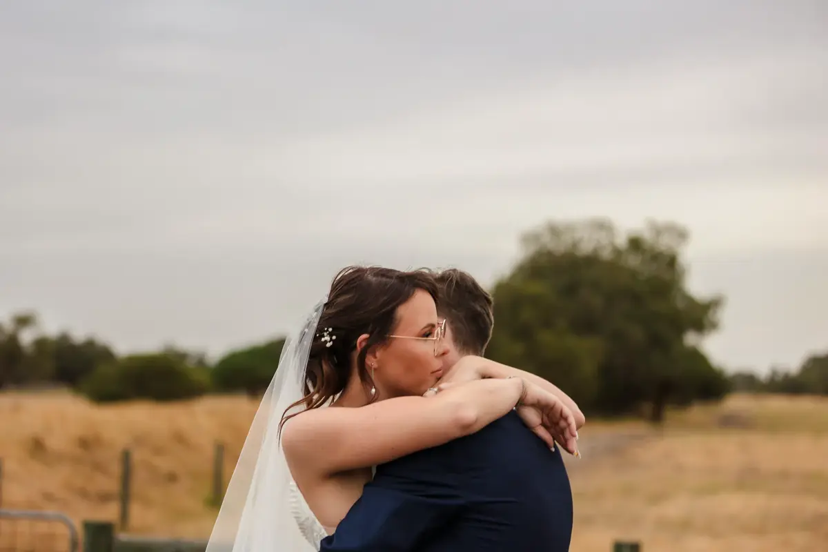 Perth wedding photography — wedding portraits at Oakford