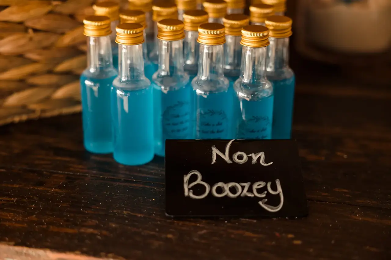 Relaxed coastal drinks and details at a COAST Port Beach wedding