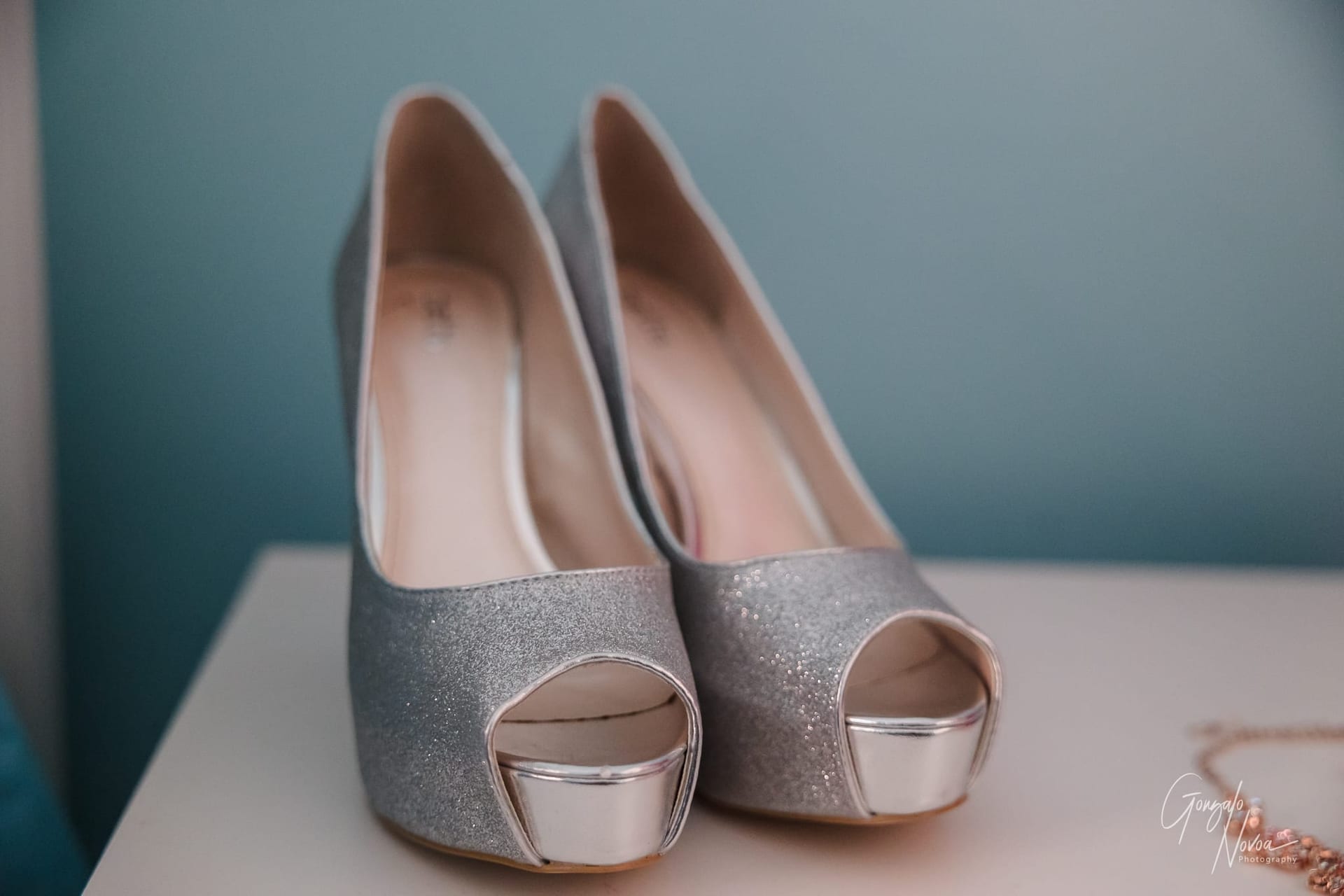 wedding details, her shoes