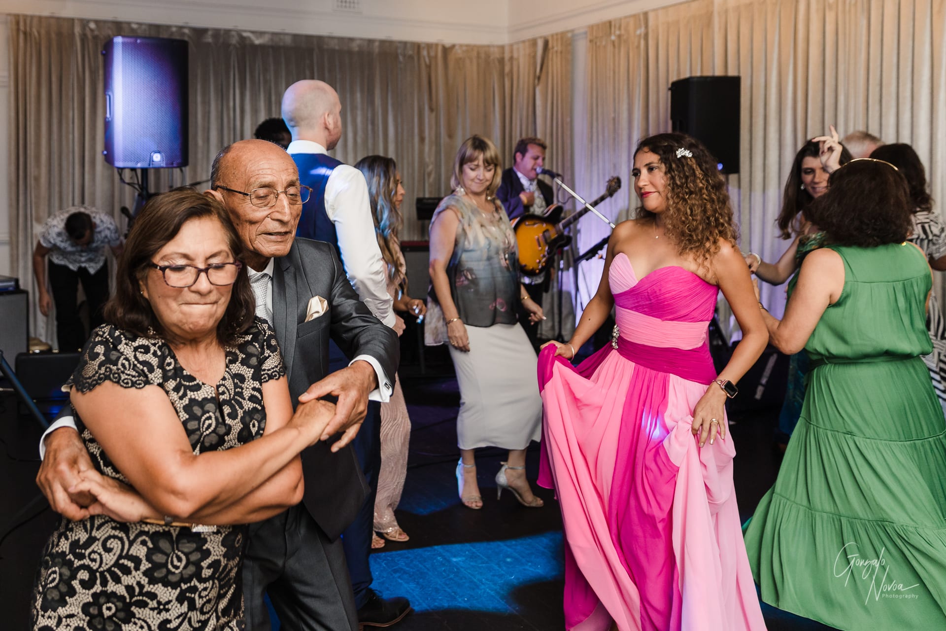 Perth Wedding Photographer, Wedding Reception - Gonzalo Novoa Photography at Caversham House