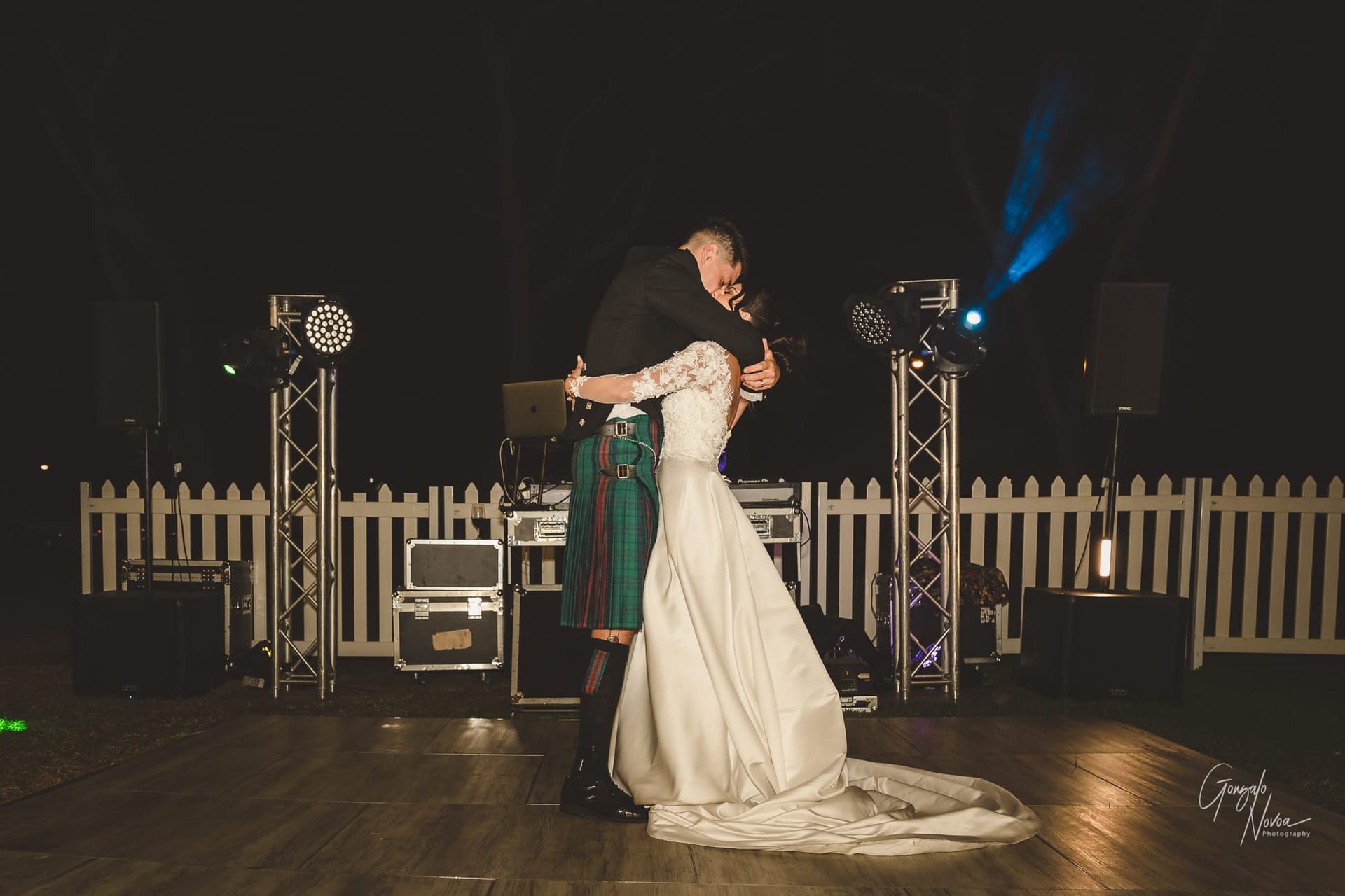 Perth Wedding Photographer, Wedding Ceremony - Gonzalo Novoa Photography at Matilda Bay Restaurant, Crawley WA